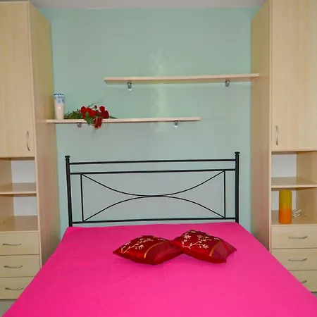 Apartman Ginestra 8